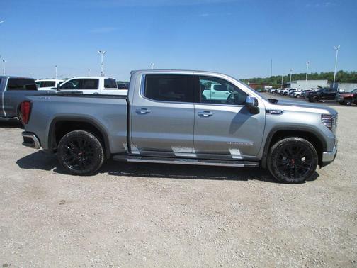 Sterling 2026 GMC Sierra 1500 SLT
