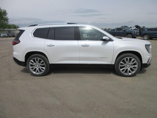 2025 GMC Acadia Denali