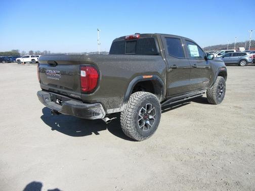 2025 GMC Canyon AT4