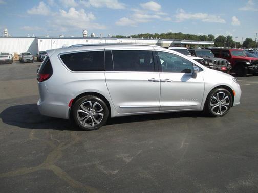 2022 Chrysler Pacifica Pinnacle