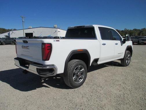2026 GMC Sierra 2500 SLT