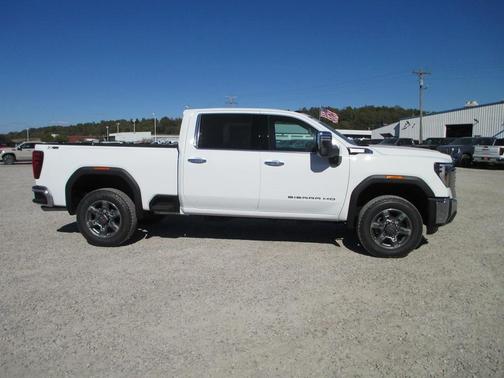 2026 GMC Sierra 2500 SLT