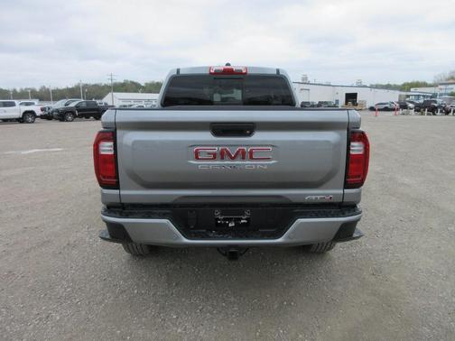 2025 GMC Canyon AT4
