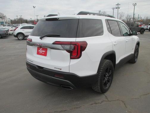 2021 GMC Acadia AT4