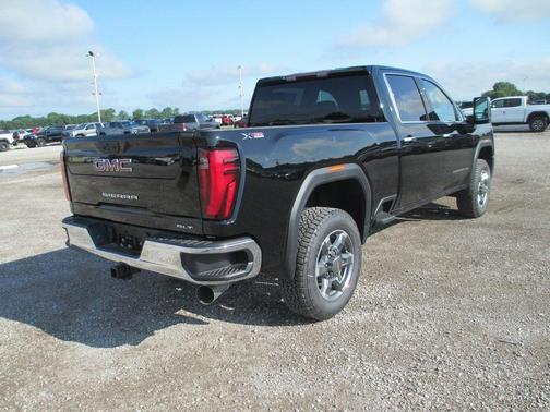 2025 GMC Sierra 3500 SLT