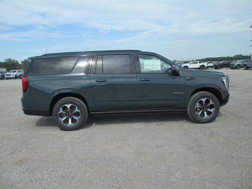 2025 GMC Yukon XL AT4 Ultimate
