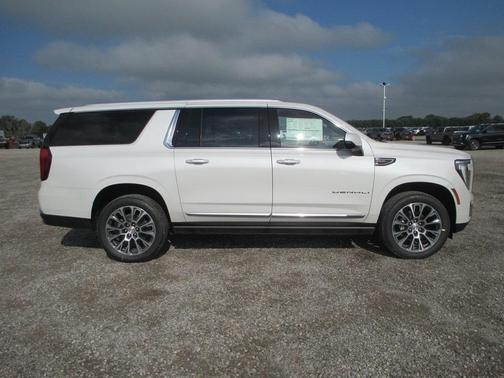 2025 GMC Yukon XL Denali