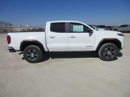 2025 GMC Canyon AT4