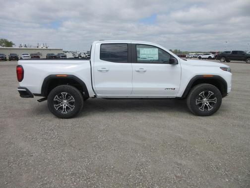 2025 GMC Canyon AT4