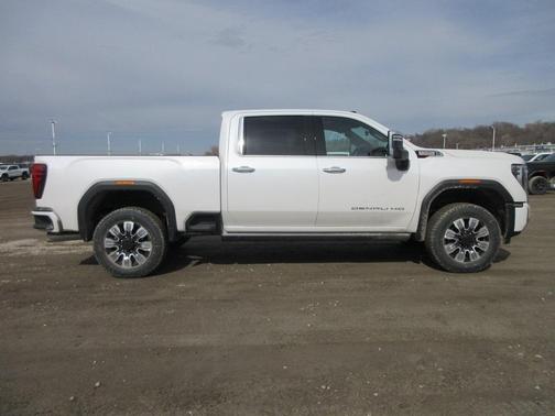 2025 GMC Sierra 2500 Denali