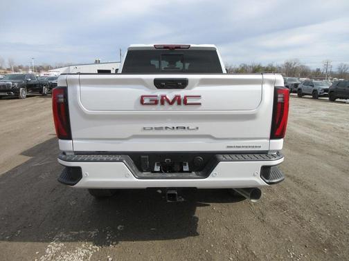 2025 GMC Sierra 2500 Denali
