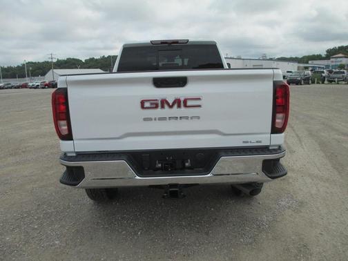 2025 GMC Sierra 2500 SLE