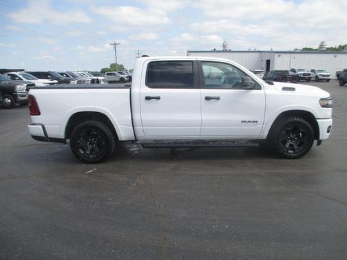 Bright White Clearcoat 2025 RAM 1500 Big Horn/Lone Star