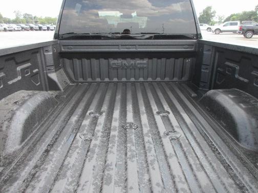 2025 GMC Sierra 2500 SLT