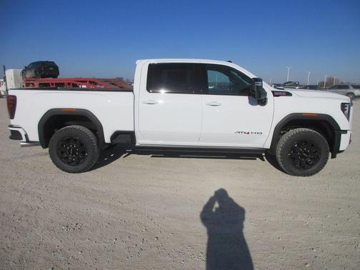 2026 GMC Sierra 2500 AT4