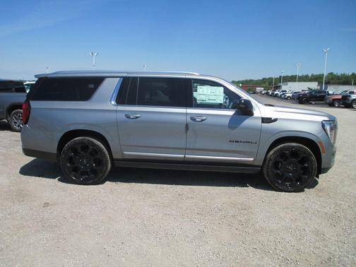 Sterling 2026 GMC Yukon XL Denali