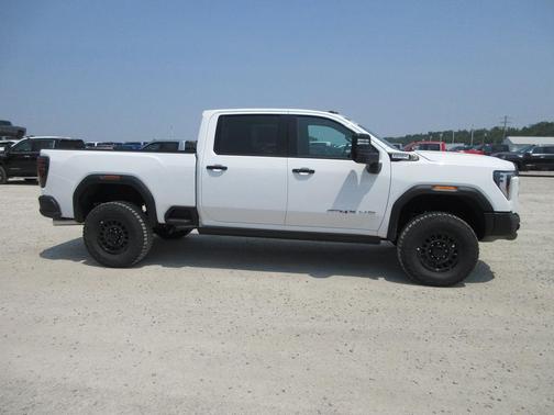 2025 GMC Sierra 2500 AT4X