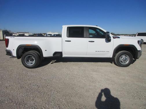 2026 GMC Sierra 3500 Pro