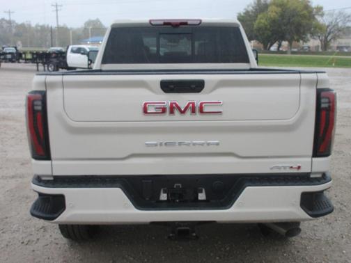 2026 GMC Sierra 2500 AT4