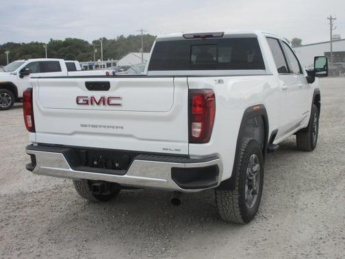 2026 GMC Sierra 2500 SLE
