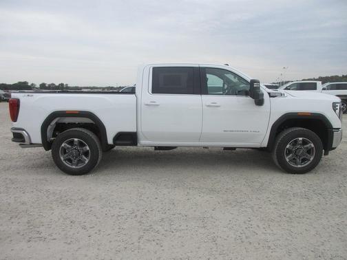 2026 GMC Sierra 2500 SLE