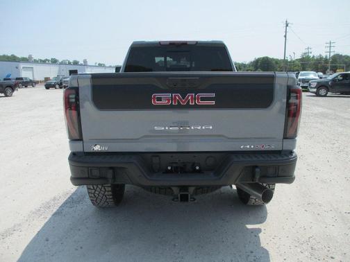 2025 GMC Sierra 2500 AT4X