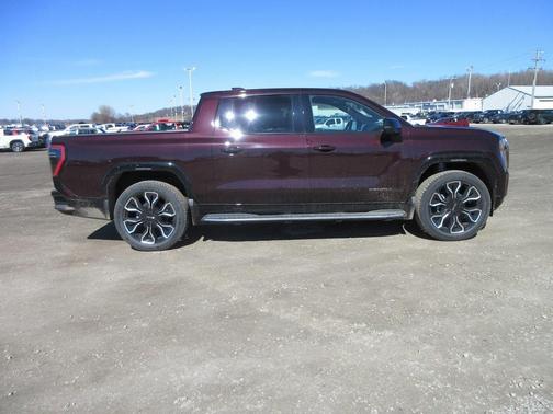 2025 GMC Sierra EV Denali