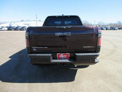 2025 GMC Sierra EV Denali