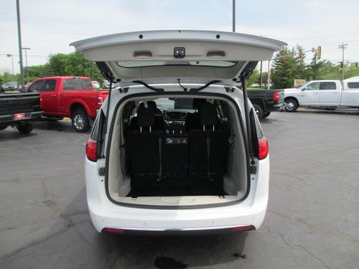 2018 Chrysler Pacifica Touring Plus