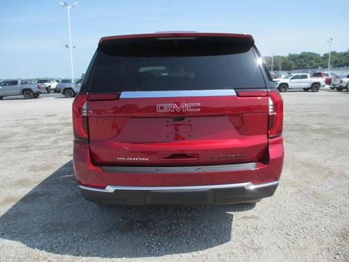 2025 GMC Yukon Elevation