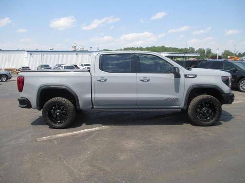 2024 GMC Sierra 1500 AT4X