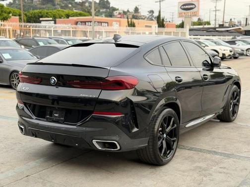 Black Sapphire Metallic 2022 BMW X6 xDrive40i