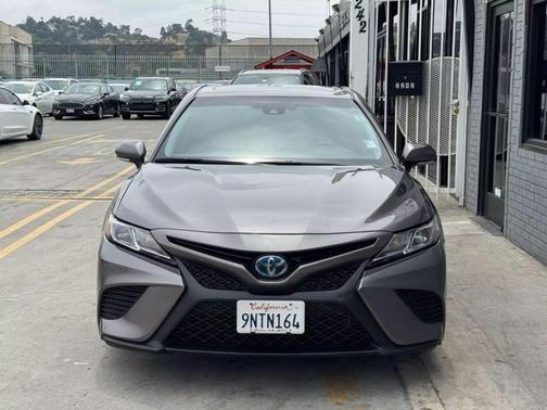 2019 Toyota Camry Hybrid SE