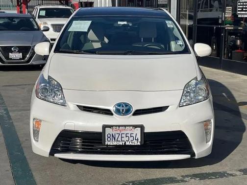 Super White 2013 Toyota Prius Three