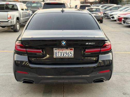 Black Sapphire Metallic 2021 BMW 530 530i