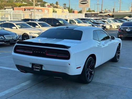 2016 Dodge Challenger SXT
