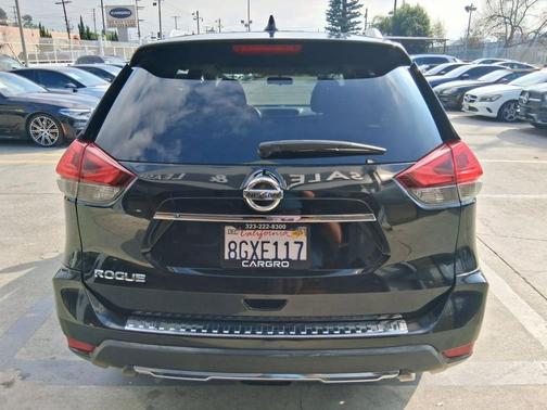 2018 Nissan Rogue SV