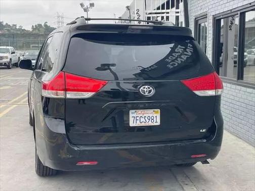 2014 Toyota Sienna LE
