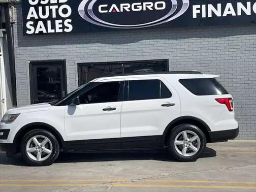 2017 Ford Explorer Base