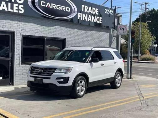 2017 Ford Explorer Base
