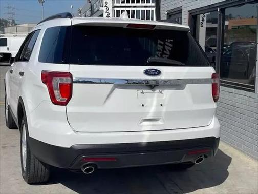 2017 Ford Explorer Base
