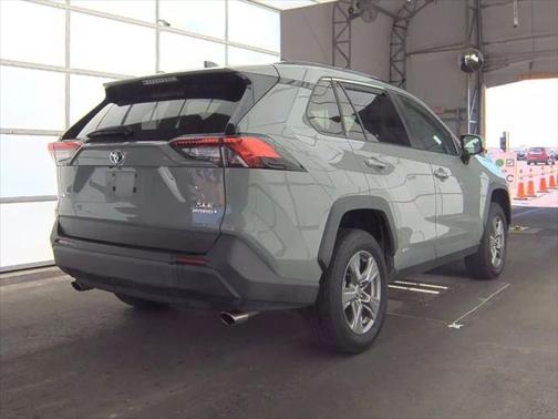 2022 Toyota RAV4 Hybrid XLE