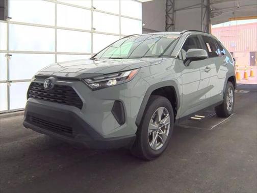 2022 Toyota RAV4 Hybrid XLE