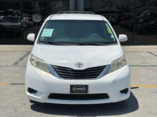 2012 Toyota Sienna LE