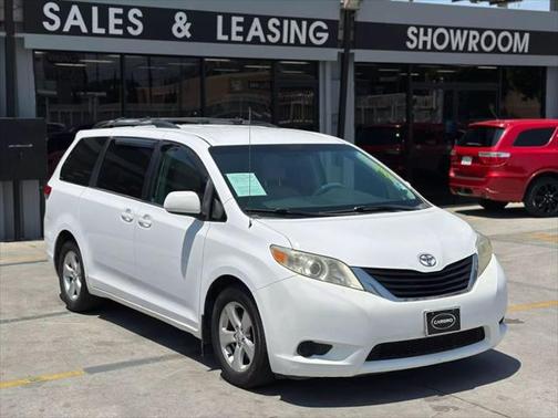 2012 Toyota Sienna LE
