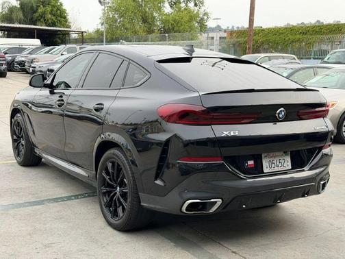 Black 2021 BMW X6 sDrive40i