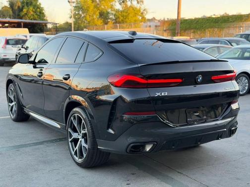 Black Sapphire Metallic 2024 BMW X6 xDrive40i