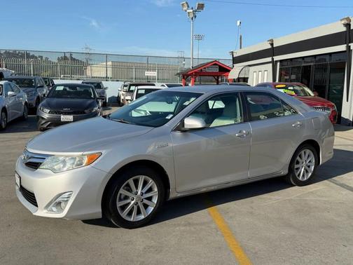 2013 Toyota Camry Hybrid XLE