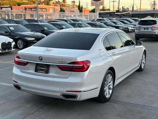2019 BMW 740e xDrive iPerformance