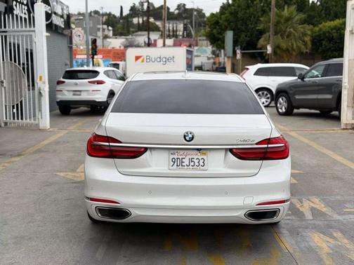 2019 BMW 740e xDrive iPerformance